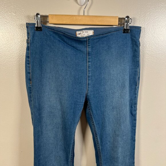 Free People Penny Pull On Flare Jeans Size 28 Boho Bell Bottom Retro Blue - Picture 4 of 9
